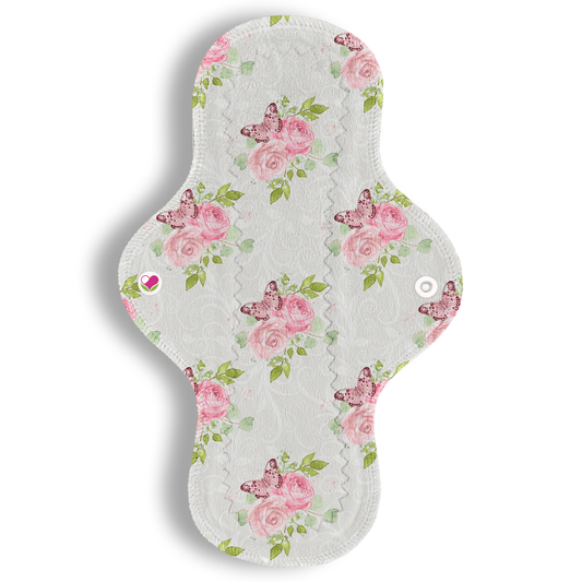 Abundante rosas mariposas bco 29 cms