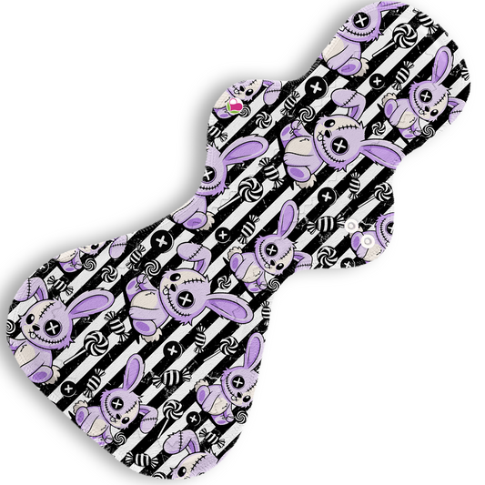 Plus conejito lila halloween 40 cms