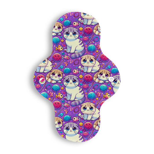 Regular gatitos cute morado 26 cms