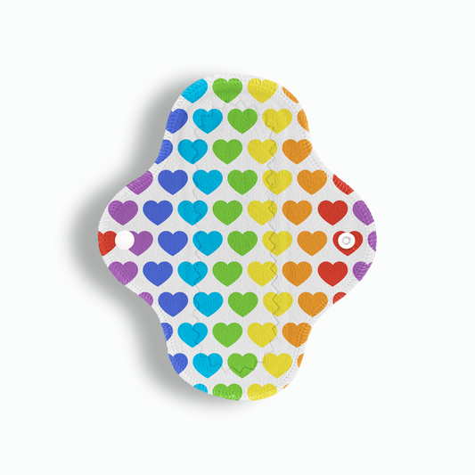 Maxi panti corazones colores fondo blanco 20 cms