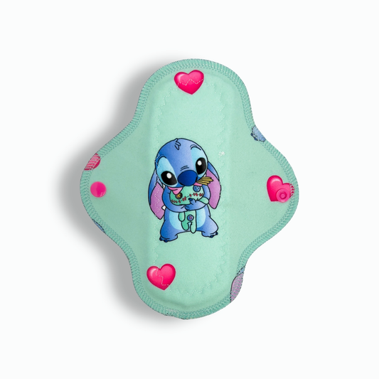 Maxi panti Stitch corazones 20 cms