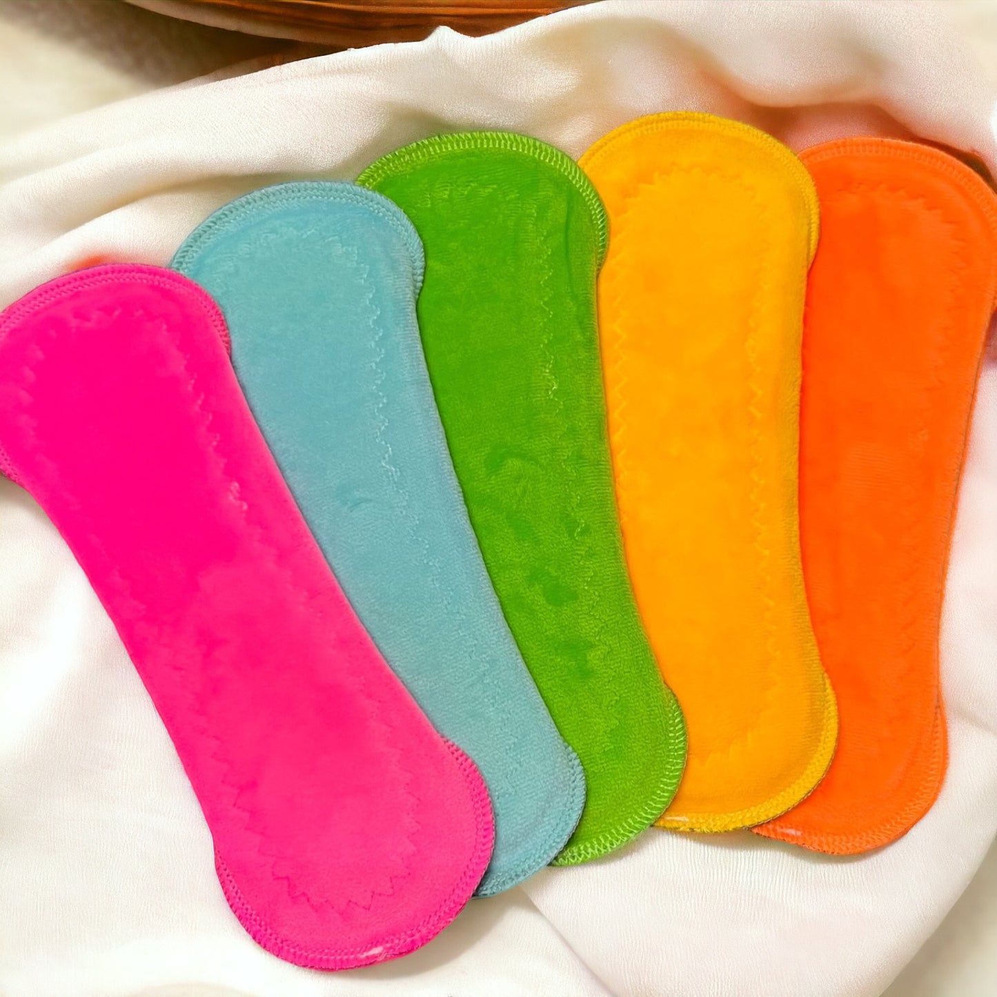 Paquete 5 toallas flujo regular 26cms citrus minky